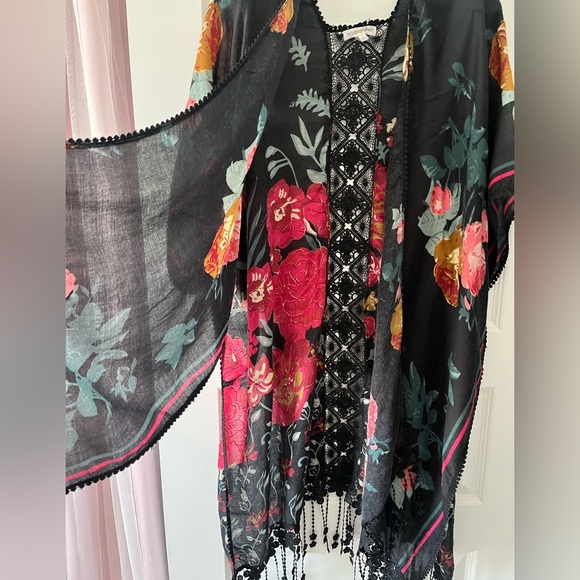 Kimono - Picture 2 of 3